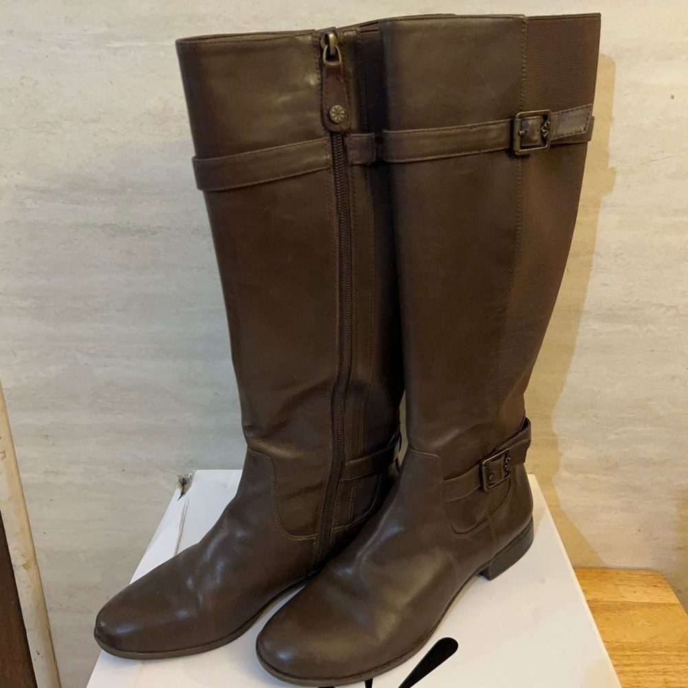 Isaac Mizrahi Live brown leather knee-high riding boots.